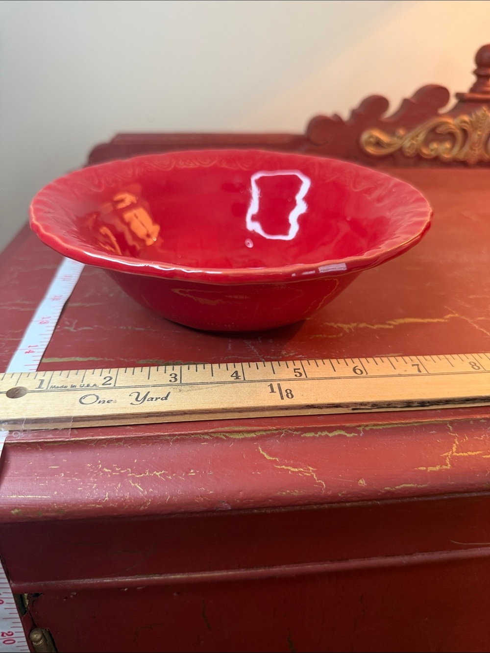 Vietri Red Lace Scalloped Bowl